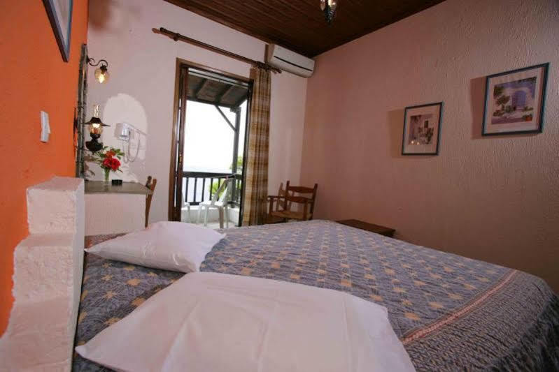 Paradise Hotel Patitiri  Ngoại thất bức ảnh